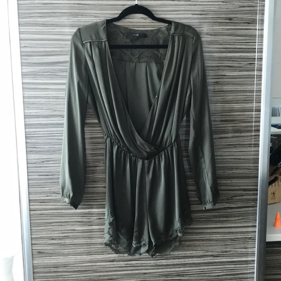 Guess Dresses & Skirts - Guess romper